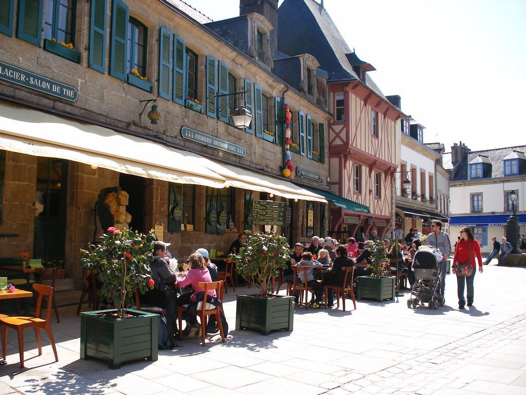 Hotel Modern Concarneau Exterior photo