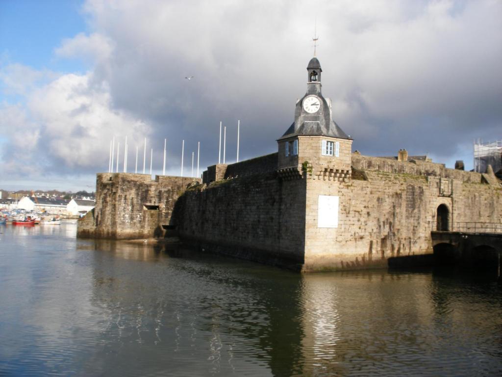 Hotel Modern Concarneau Exterior photo