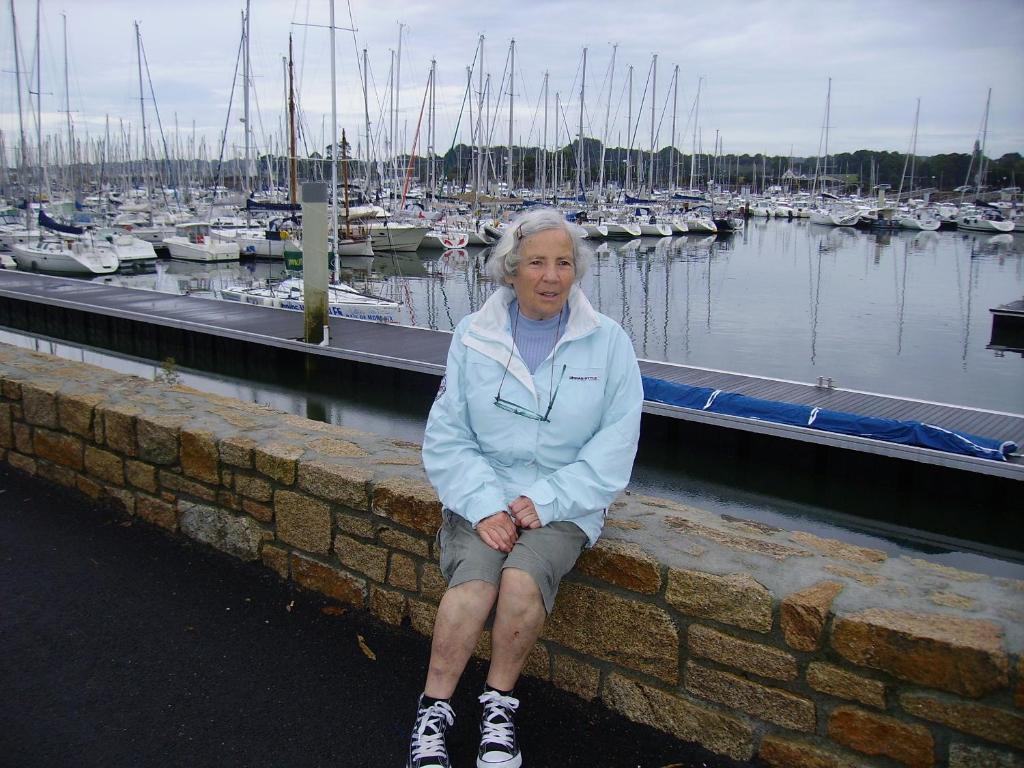 Hotel Modern Concarneau Exterior photo